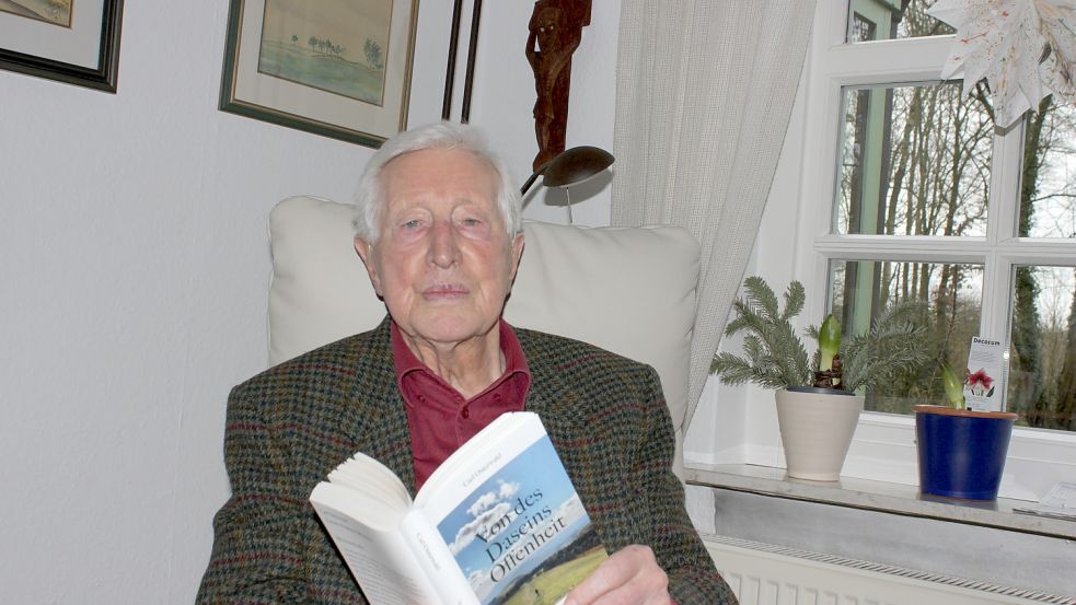 Carl Osterwald hat am Zweiten Weltkrieg teilgenommen. Er warnt vor alten Feindbildern und setzt auf Annäherung. Foto: Karin Böhmer