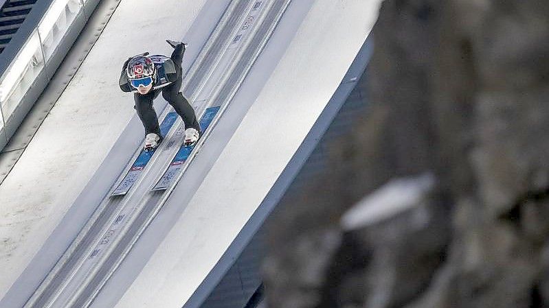 Der Norweger Marius Lindvik ist bei seiner Heim-WM Weltmeister geworden. Foto: Dominik Berchtold/Fa/dpa