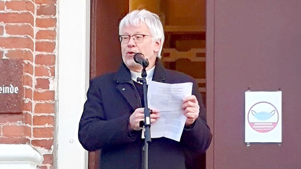 Superintendent Dr. Helmut Kirschstein forderte Waffenlieferungen in die Ukraine. Foto: Rebecca Kresse