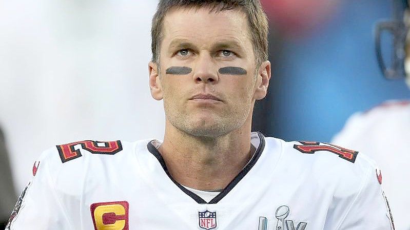 Tom Brady von den Tampa Bay Buccaneers will weitermachen. Foto: Chris O'meara/AP/dpa