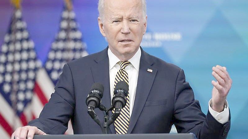 „Ich glaube, er ist ein Kriegsverbrecher“, sagt Joe Biden auf die Frage einer Reporterin. Foto: Patrick Semansky/AP/dpa
