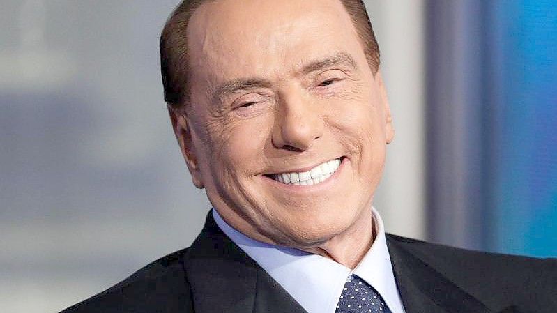 Der italienische Ex-Ministerpräsident Silvio Berlusconi gründete in den 70ern den Konzern Media for Europe. Foto: Andrew Medichini/AP/dpa