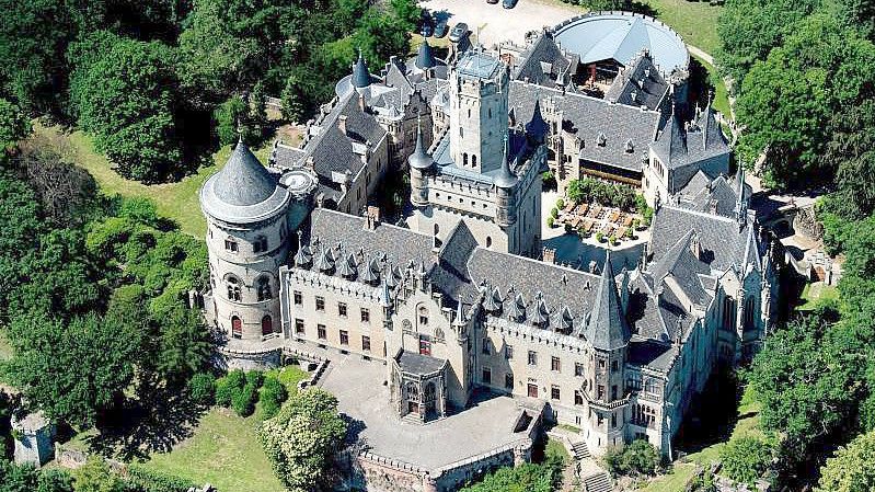 Das Schloss Marienburg steht auf der Südseite des Marienbergs. Foto: Hauke-Christian Dittrich/dpa