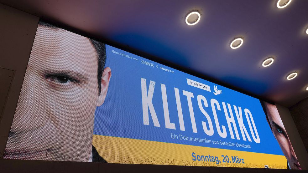 Der Dokumentarfilm „Klitschko“ wurde bei einer Spendenaktion in Hunderten deutschen Kinos gezeigt. Auch Aurich beteiligte sich daran. Foto: DPA