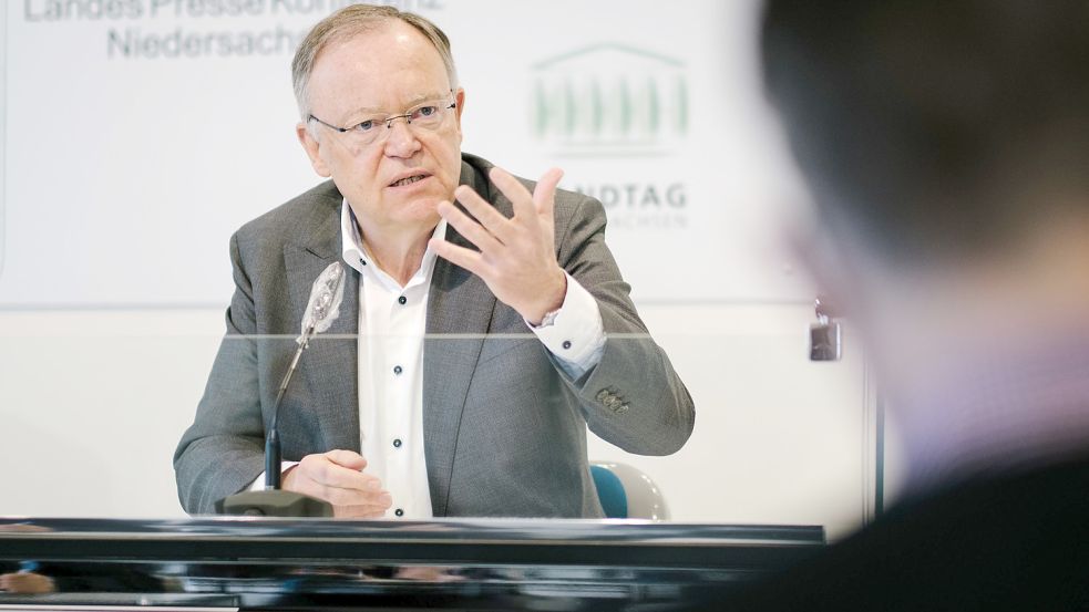 Stand im Interview mit unserer Redaktion Rede und Antwort: Niedersachsens Ministerpräsident Stephan Weil (SPD). Foto: Ole Spata/dpa