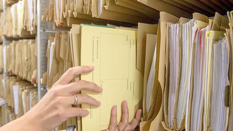 Bundesweit einmalig erproben Polizei und Justiz zusammen in Ulm die gemeinsame elektronische Strafakte. Foto: Stefan Puchner/dpa
