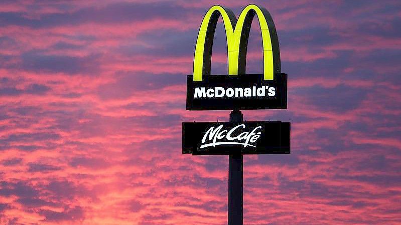 In Tübingen hat sich eine McDonalds-Filiale erfolgreich vor Gericht gegen eine Steuer auf Einweggeschirr gewehrt. Foto: Jan Woitas/dpa-Zentralbild/ZB