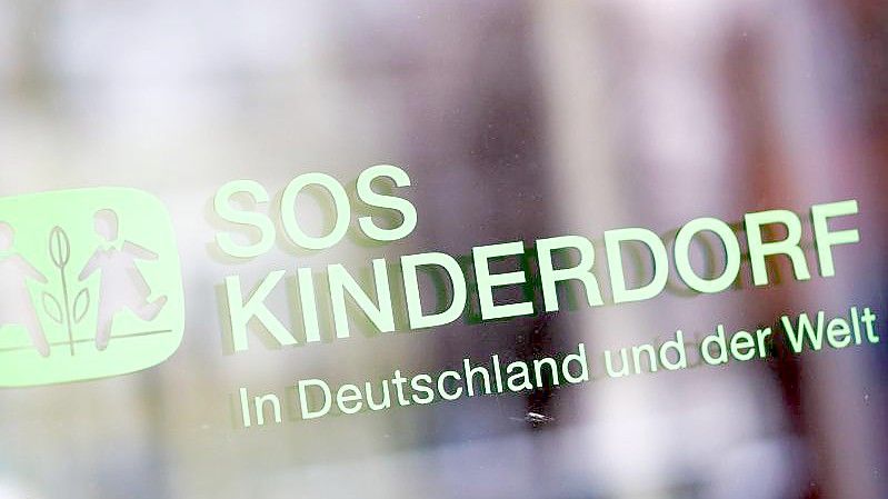 Eine Studie über ein SOS-Kinderdorf in Bayern förderte im Herbst 2021 Erschreckendes zutage: Zwei Dorfmütter sollen ihre Schützlinge gequält haben, auch von sexuellen Übergriffen ist die Rede. Foto: Matthias Balk/dpa