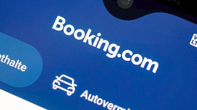 Der Internet-Plattform Booking.com droht in einem Rechtsstreit über die Online-Buchung von Unterkünften eine Niederlage vor einem deutschen Gericht. Foto: Fabian Sommer/dpa