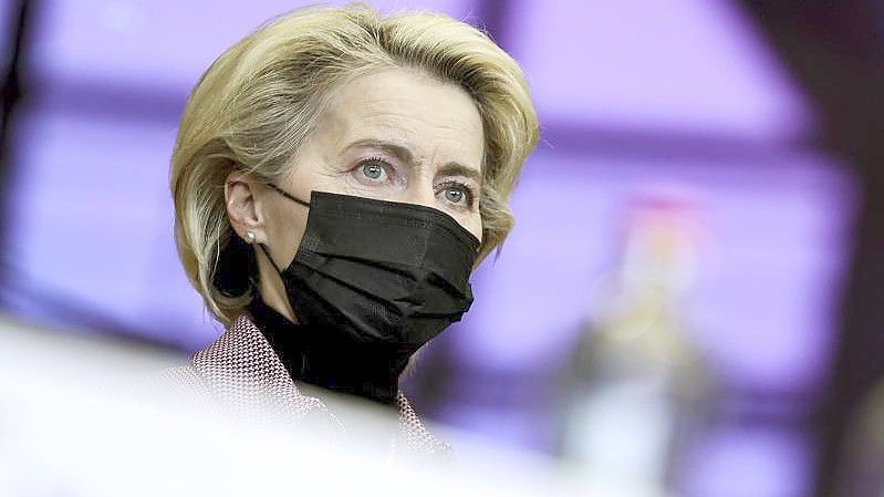 Eine gefährliche Reise: Ursula von der Leyen, Präsidentin der EU-Kommission, ist unterwegs nach Kiew. Foto: Kenzo Tribouillard/Pool AFP/AP/dpa