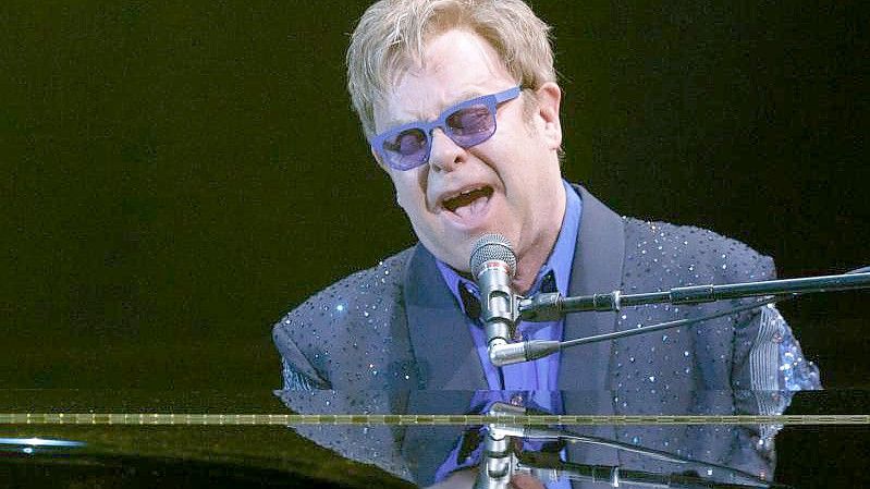 Auch Elton John unterstützt die Ukraine. Foto: Markus Scholz/dpa