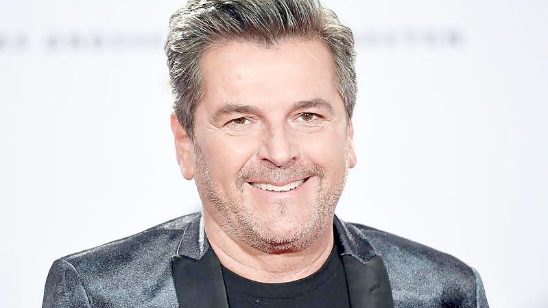 Thomas Anders unterstützt als Gastjuror die Jury um Schlagerstar Florian Silbereisen bei „Deutschland sucht den Superstar“. Foto: Britta Pedersen/dpa-Zentralbild/dpa