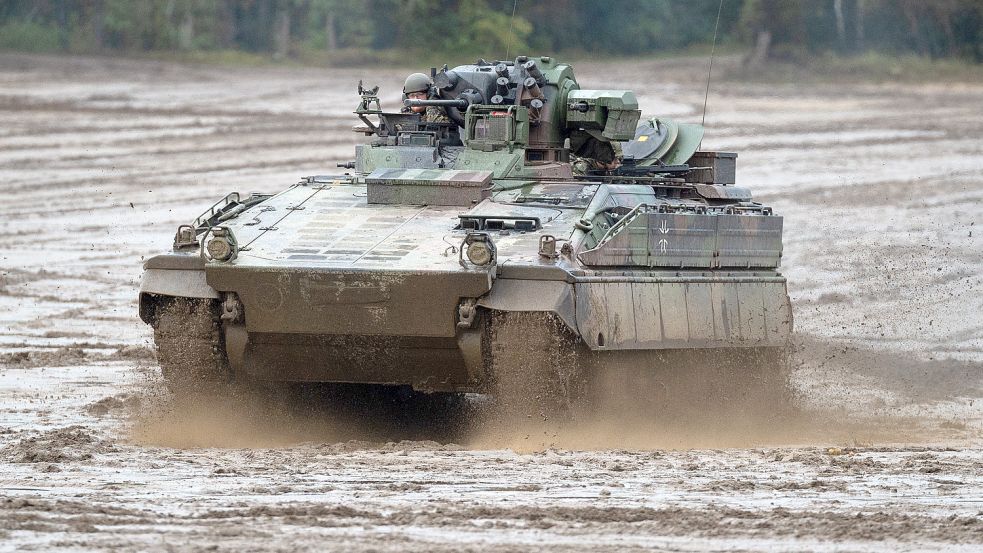 Sollte Deutschland Marder-Panzer an die Ukraine liefern? Der Ex-Wehrbeauftragte Hans-Peter Bartels fordert das. Foto: Philipp Schulze