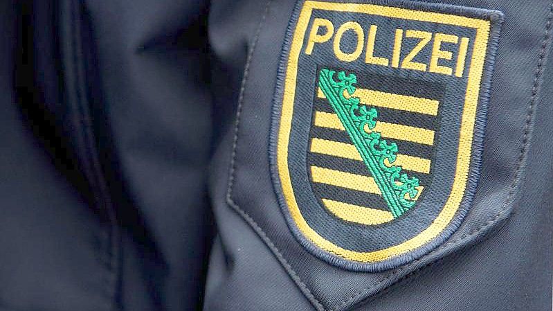 Empörung beim Innenminsiter: Das Verhalten der MEK-Beamten in Leipzig sei unentschuldbar und habe in der sächsischen Polizei nichts zu suchen. Foto: Arno Burgi/dpa-Zentralbild/dpa