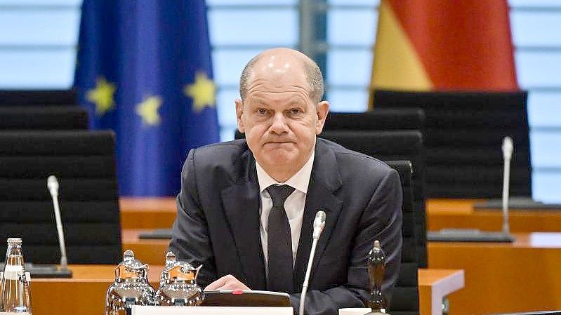 Bundeskanzler Olaf Scholz (SPD) wird von Politikern der Ampel-Koalition kritisiert. Foto: John Macdougall/AFP/POOL/dpa