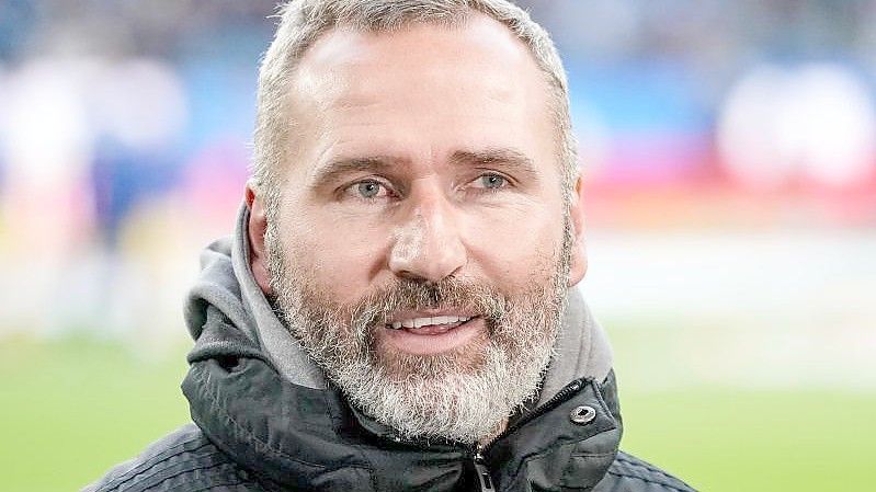 Will mit dem HSV ins Pokalfinale nach Berlin: Tim Walter. Foto: Axel Heimken/dpa
