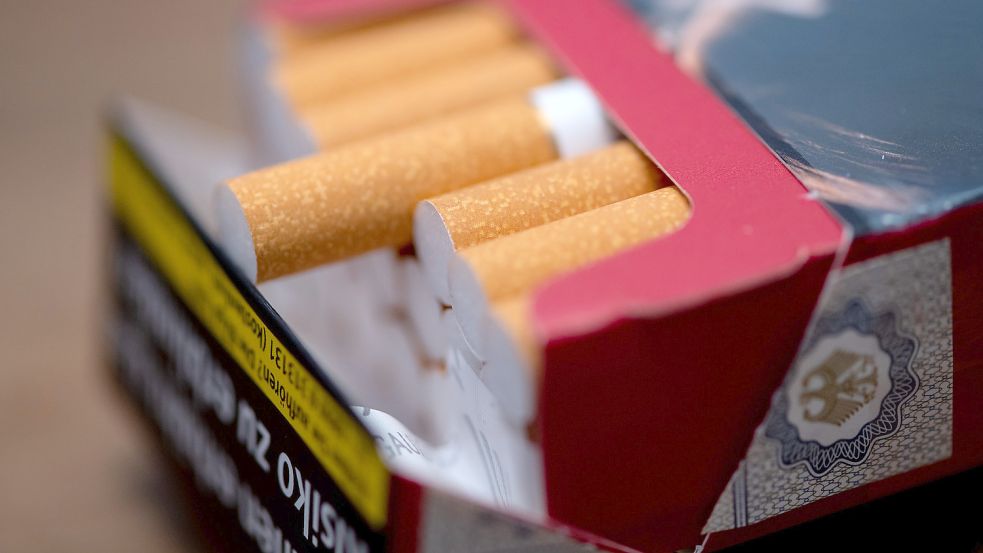 Nach drei geklauten Packungen Zigaretten ging es für einen Marienhafer erstmals um eine Freiheitsstrafe. Foto: DPA