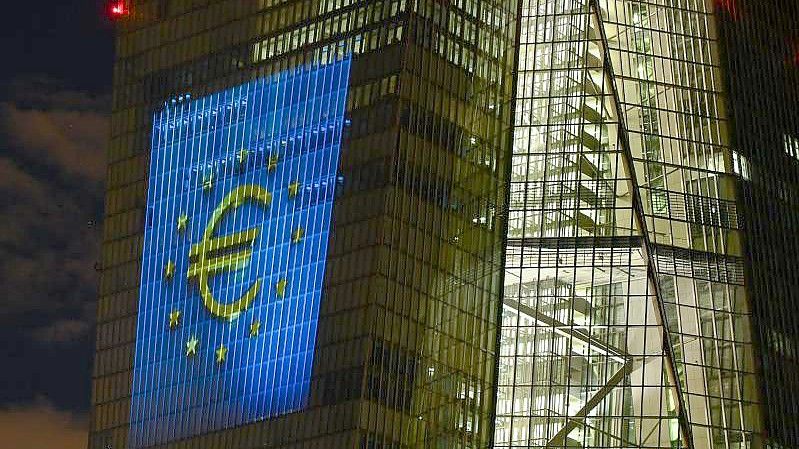 Das mittelfristige Inflationsziel der Europäischen Zentralbank von zwei Prozent wird deutlich überschritten. Foto: Arne Dedert/dpa