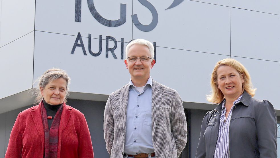 Dr. Dorothee Göckel (IGS Aurich, von links), Rüdiger Musolf (Gymnasium Ulricianum) und Kathrin Peters (Realschule Aurich) stellten ihre Schulen vor. Foto: Heino Hermanns