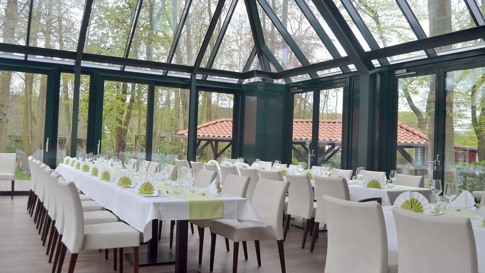 Im neuen Wintergarten finden rund 100 Gäste Platz. Foto: Neelke Harms