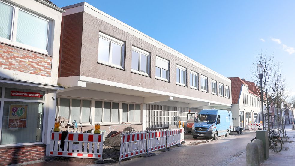 Das Gebäude Wallstraße 20 bis 24 wird demnächst wie die übrigen ehemaligen Holert-Gebäude entfernt. Foto: Romuald Banik