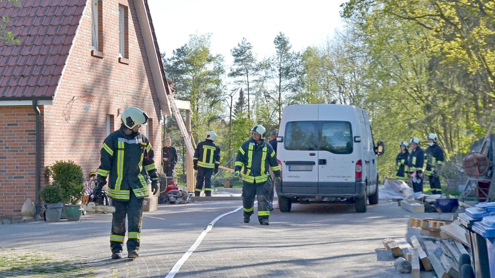 Die Feuerwehr war bei einem Einfamilienhaus in Tannenhausen im Einsatz. Foto: Franziska Otto