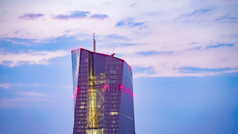 Zentrale der EZB in Frankfurt. Foto: Frank Rumpenhorst/dpa