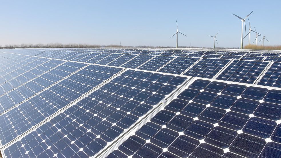 Die bisher einzige Fotovoltaikanlage im Brookmerland steht nahe dem Windpark in Osteel. Foto: Thomas Dirks
