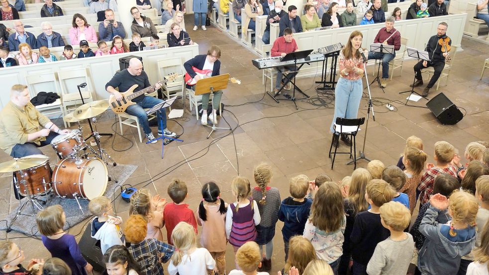 Von Profi-Musikern wurden die Vorschulkinder unterstützt. Foto: Jürgen Gawlick-Daniel
