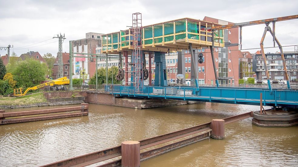Die Emder Klappbrücke ist wieder in Betrieb. Foto: DPA