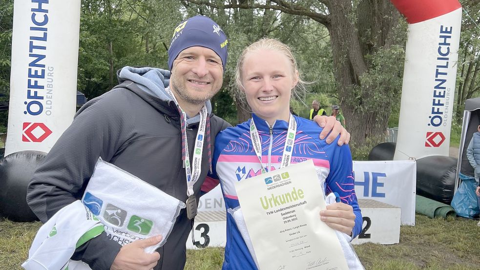 Der Emder Jörg Peters (links) und Leigh Knaap wurden Landesmeister im Swimrun in der Mixed-Wertung. Foto: privat