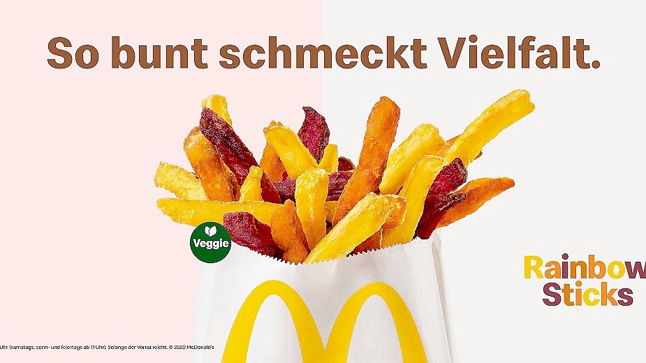 Die „Rainbow Sticks“-Pommes sind nett gedacht, aber offenbar mehr Marketing als geschmackliche Errungenschaft. Foto: McDonald’s