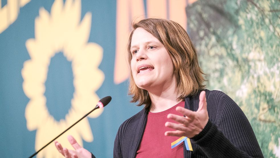 „Wir Grüne wollen dieses Mal auf jeden Fall große und gewichtige Ministerien besetzen“, sagt Julia Willie Hamburg, Spitzenkandidatin von Bündnis 90/Die Grünen für die Landtagswahl in Niedersachsen am 9. Oktober. Foto: Ole Spata/dpa