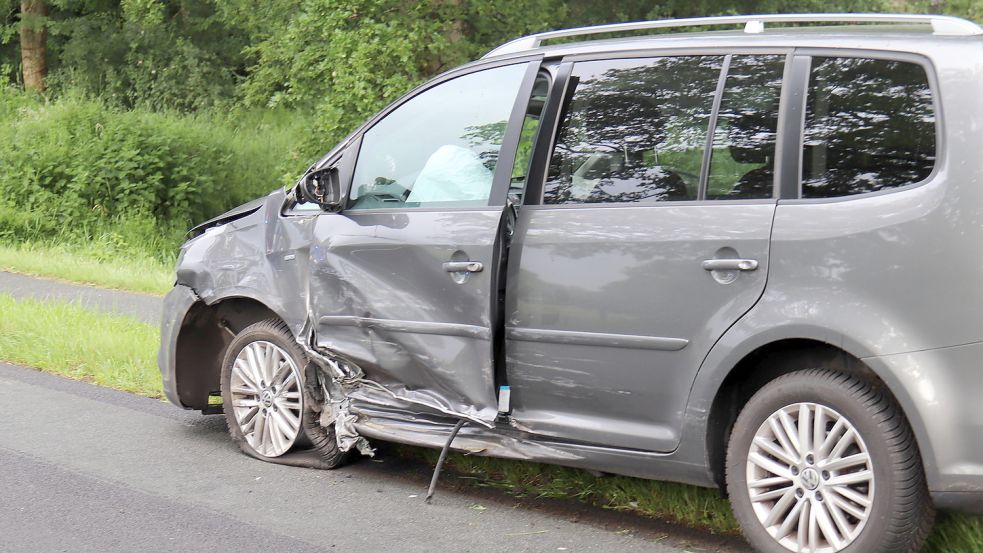 Der 20-Jährige hatte mit seinem Golf einen entgegenkommenden VW Touran touchiert. Foto: Heino Hermanns