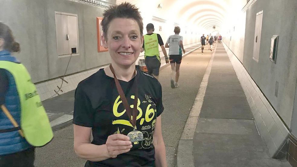 Den ganz besonderen Marathon lief Nicola Stelling im Jahr 2019 in Hamburg durch den Alten Elbtunnel. Fotos: privat
