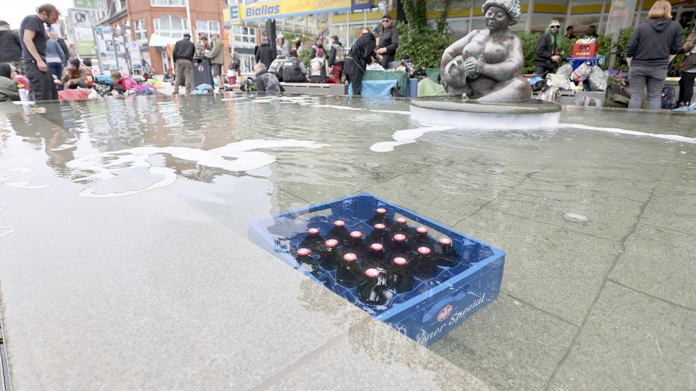 Bier, Punks und Zeltlager an der Wilhelmine: Das Bild des Sylter Sommers 2022? Foto: Michael Staudt