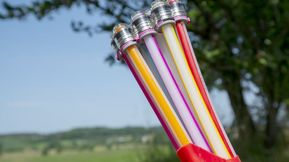 Ein solches Glasfaserkabel ist betroffen. Foto: Matthias Rietschel/DPA