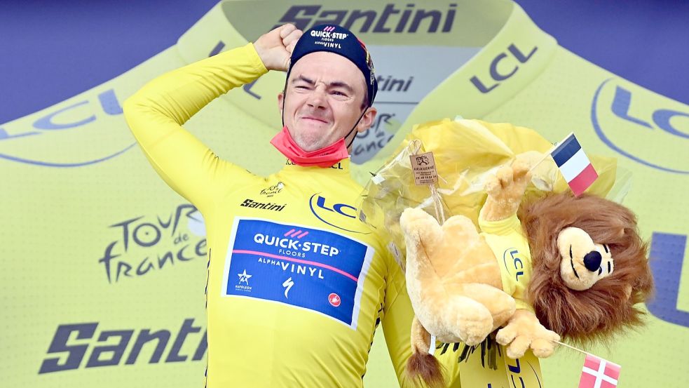 Überraschungssieger in Kopenhagen: Yves Lampaert ist erster Träger des Gelben Trikots der 109. Tour de France. Foto: Jasper Jacobs/BELGA/dpa