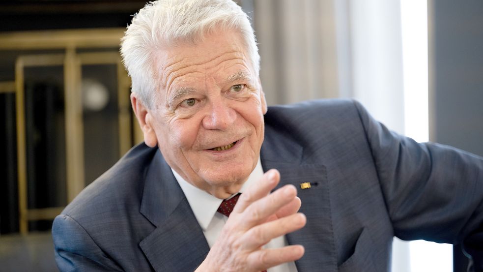 Der frühere Bundespräsident Joachim Gauck sieht die Zeitenwende eingeleitet. „Olaf Scholz handelt langsam, aber er handelt“, sagt er im Interview mit unserer Redaktion. Foto: Sebastian Bolesch