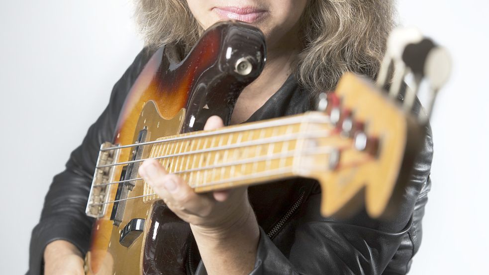 Suzi Quatro spielt von Anfang an den Rolls Royce unter den Bässen. Foto: Tina Korhonen