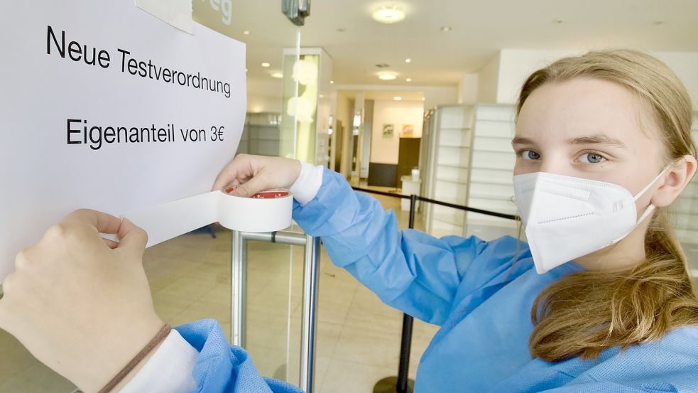 In den meisten Corona-Testzentren werden für einen Schnelltest nun drei Euro verlangt. Foto: DPA
