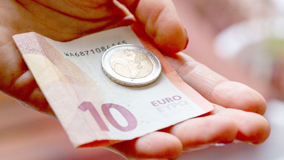 Stirbt das Bargeld aus? Foto: dpa/Fernando Gutierrez-Juarez