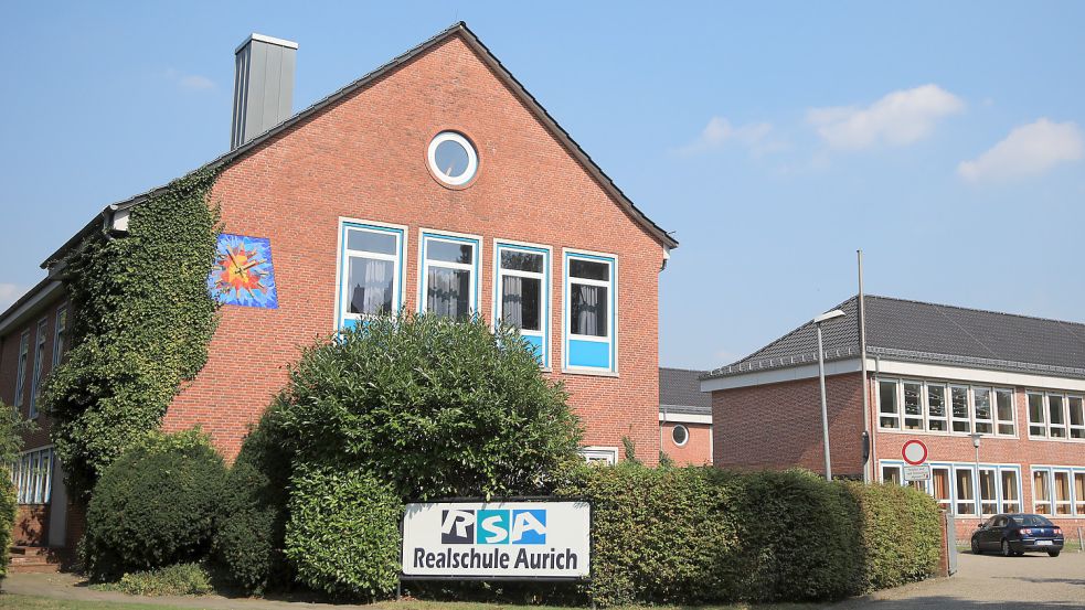 Mehr Unterstützung wünscht sich Kathrin Peters, Leiterin der Realschule Aurich. Foto: Romuald Banik