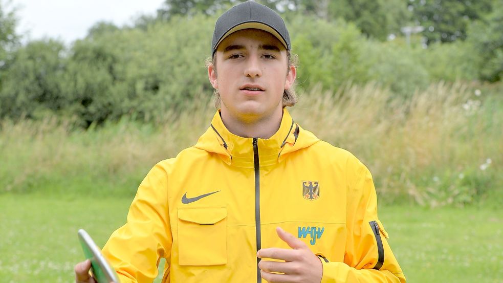 Erstaunlich erholt von den abenteuerlichen Europameisterschaften in Jerusalem präsentierte sich der Georgsheiler William Wolzenburg in dieser Woche beim Training in Georgsheil. Am Sonnabend startet er bei den Deutschen Meisterschaften in Ulm und ist im Diskuswurf durchaus ein Medaillenkandidat. Foto: Bernd Wolfenberg