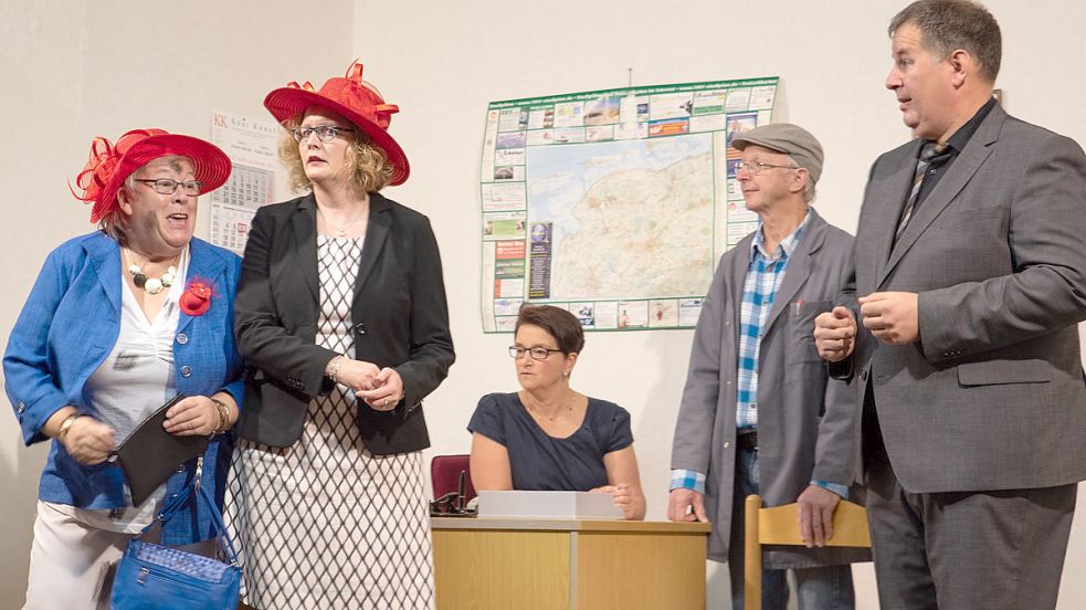 Zum bisher letzten Mal standen die Leezdorfer 2019 mit dem Stück „Up Amts-Wegen“ auf der Bühne. Foto: Folkert Bents