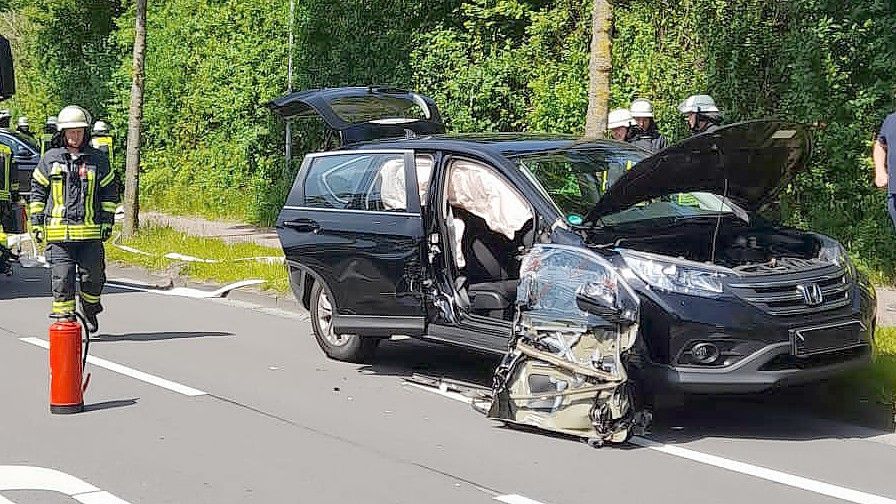 Bei dem Unfall in der Straße „Im Horst“ wurden vier Personen verletzt. Foto: Feuerwehr Norden
