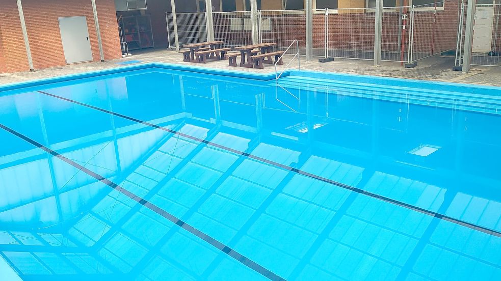 Das Moorhuser Lehrschwimmbecken wird während der Sommerferien nicht genutzt. Foto: Frank Süßen