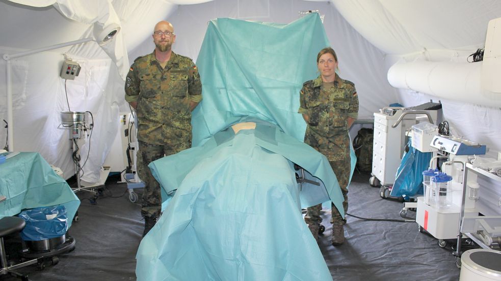 Sogar einen mobilen Operationssaal konnten sich die Besucher am Badesee anschauen. Foto: Karin Böhmer