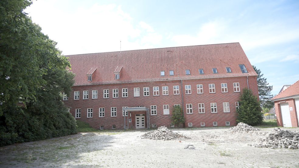 Das Sanitätsgebäude von hinten. 2016 waren hier syrische Bürgerkriegsflüchtlinge untergebracht. Foto: Romuald Banik