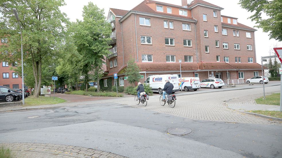 An der Rudolf-Eucken-Allee queren viele Radfahrer die Schützenstraße. Foto: Romuald Banik